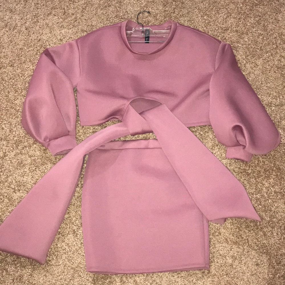 Crop top 2 piece skirt set